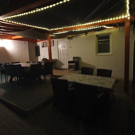 Berbe Apartman Balatonlelle Extérieur photo