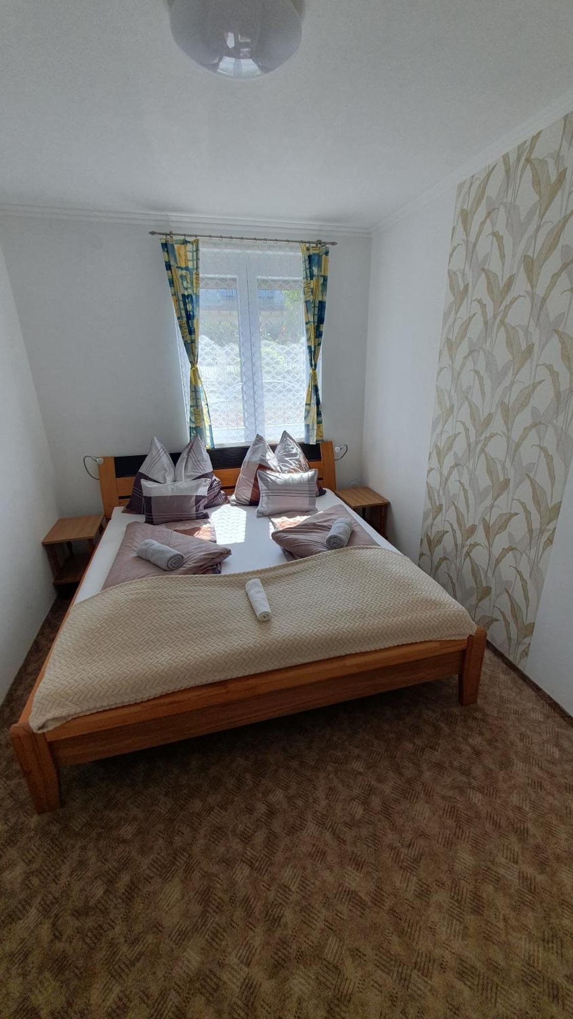 Berbe Apartman Balatonlelle Extérieur photo