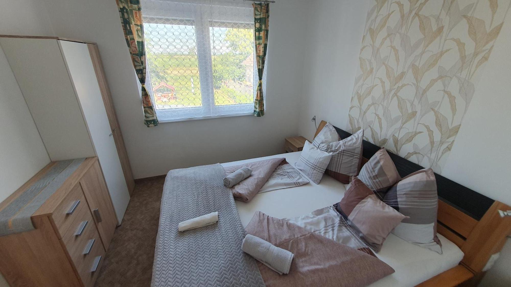 Berbe Apartman Balatonlelle Extérieur photo