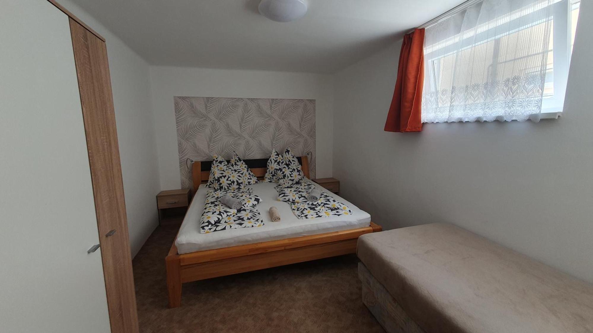 Berbe Apartman Balatonlelle Extérieur photo