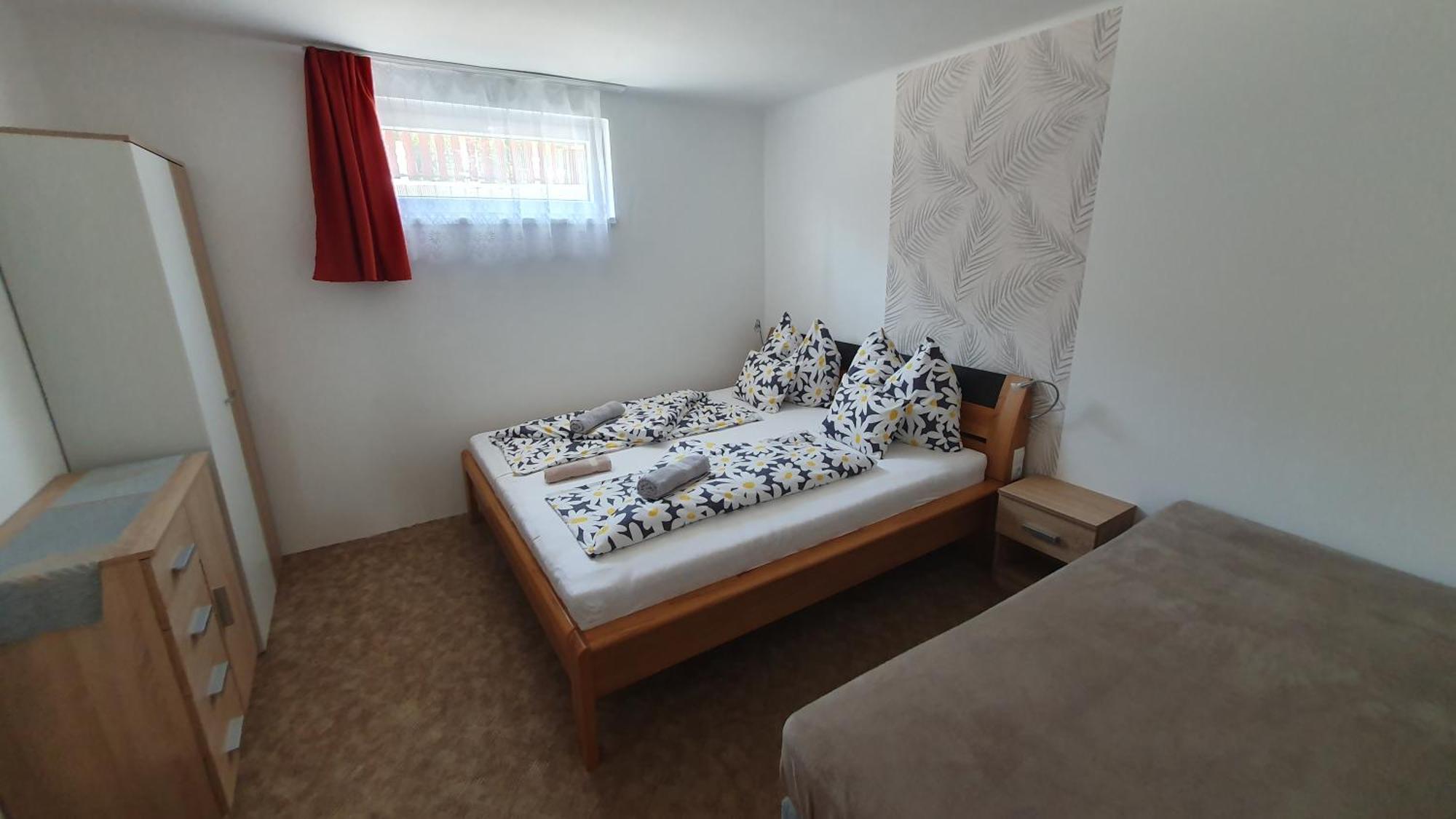Berbe Apartman Balatonlelle Extérieur photo